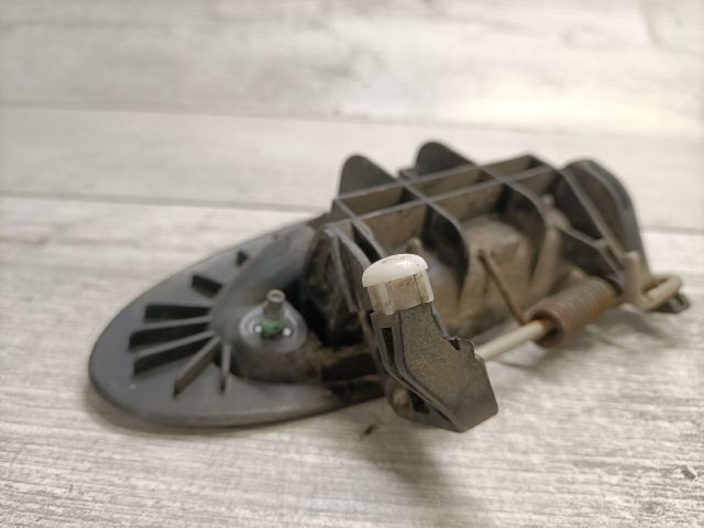 bontott RENAULT LAGUNA I Jobb hátsó Külső Kilincs