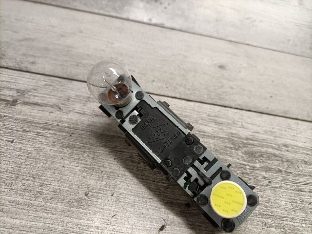 bontott RENAULT LAGUNA I Jobb Hátsó Lámpa Foglalat