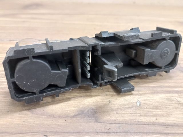 bontott RENAULT LAGUNA I Jobb Hátsó Lámpa Foglalat