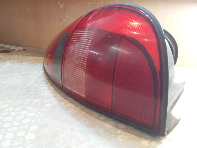 bontott RENAULT LAGUNA I Jobb Hátsó Lámpa