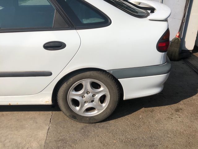 bontott RENAULT LAGUNA I Jobb Hátsó Lámpa