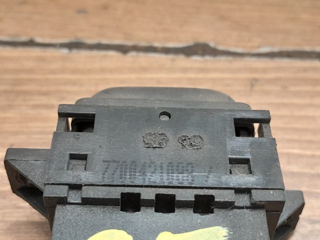 bontott RENAULT LAGUNA I Kapcsoló (Magában)