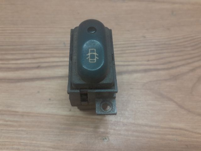 bontott RENAULT LAGUNA I Központizár Kapcsoló