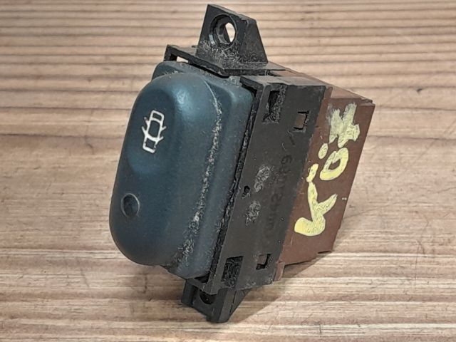 bontott RENAULT LAGUNA I Központizár Kapcsoló