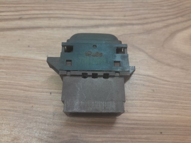 bontott RENAULT LAGUNA I Központizár Kapcsoló