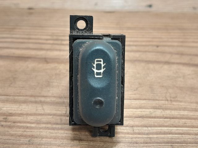 bontott RENAULT LAGUNA I Központizár Kapcsoló