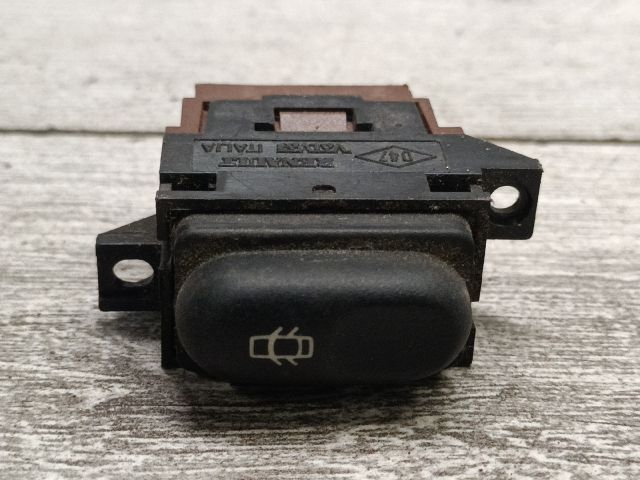 bontott RENAULT LAGUNA I Központizár Kapcsoló