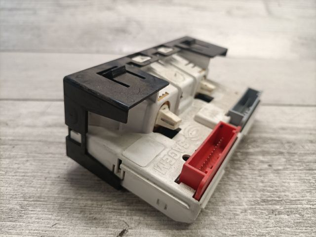 bontott RENAULT LAGUNA I Multifunkciós Kijelző