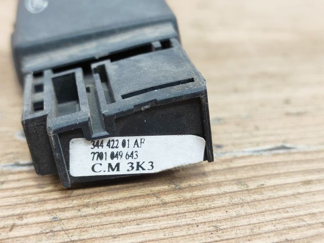 bontott RENAULT LAGUNA I Rádió / CD Kapcsoló