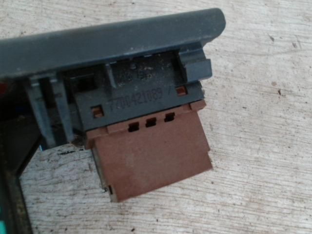 bontott RENAULT LAGUNA I Vészvillogó Kapcsoló