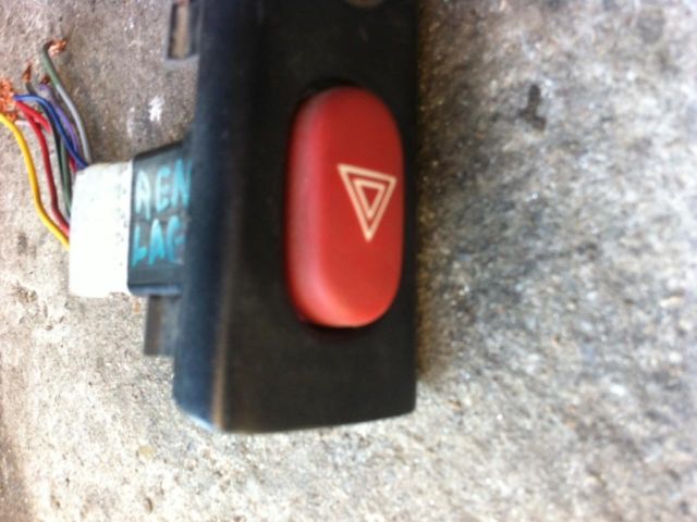 bontott RENAULT LAGUNA I Vészvillogó Kapcsoló