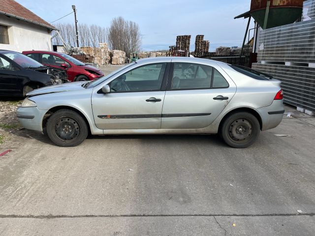 bontott RENAULT LAGUNA II Motor (Fűzött blokk hengerfejjel)