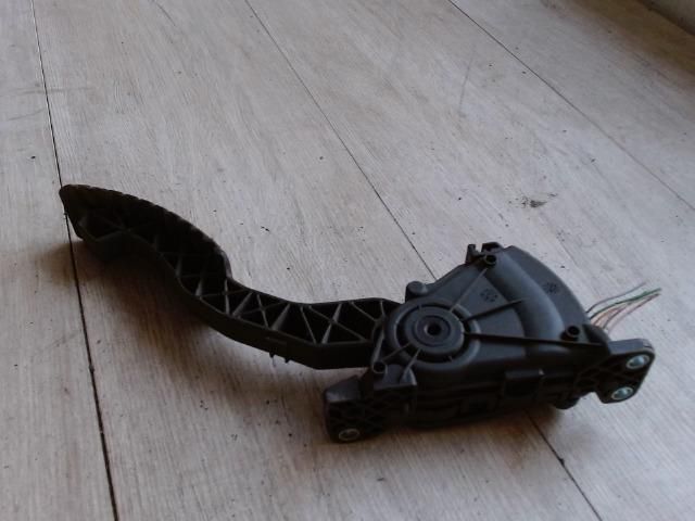 bontott RENAULT LAGUNA II Gázpedál (Elektromos)