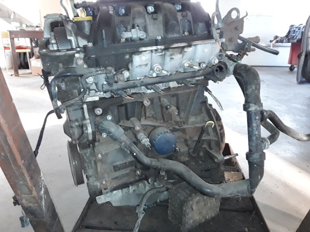 bontott RENAULT LAGUNA II Motor (Fűzött blokk hengerfejjel)