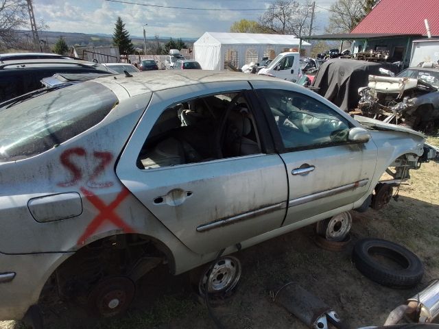 bontott RENAULT LAGUNA II Jobb első Csonkállvány Kerékaggyal