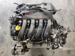 bontott RENAULT LAGUNA II Motor (Fűzött blokk hengerfejjel)