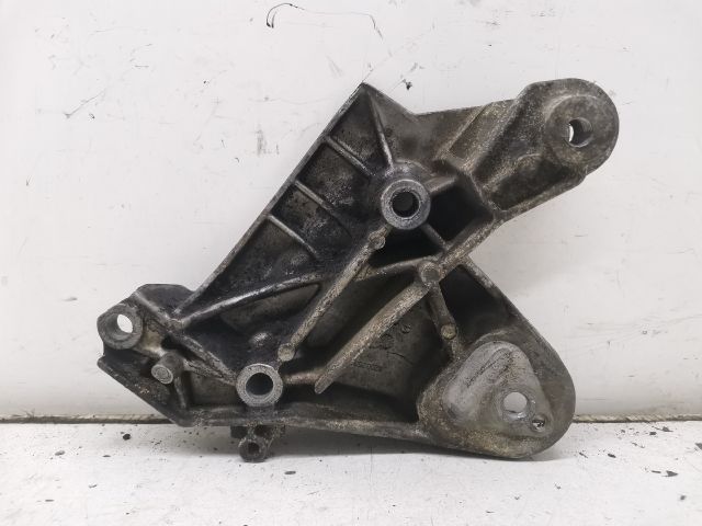 bontott RENAULT LAGUNA II Motor Tartó Bak (Fém)
