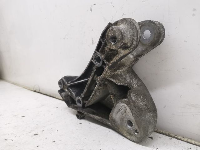 bontott RENAULT LAGUNA II Motor Tartó Bak (Fém)