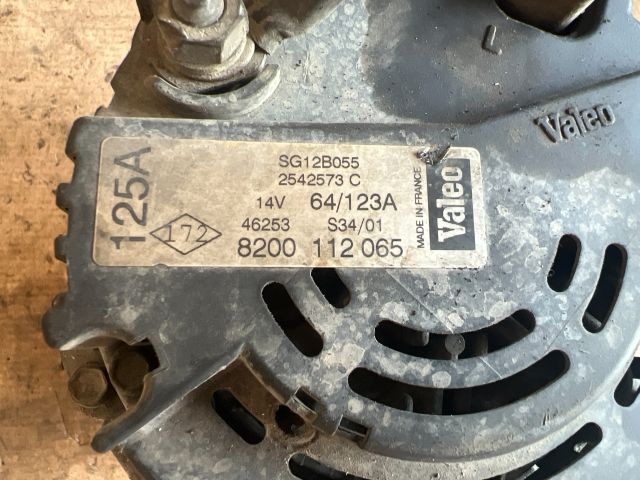 bontott RENAULT LAGUNA II Generátor