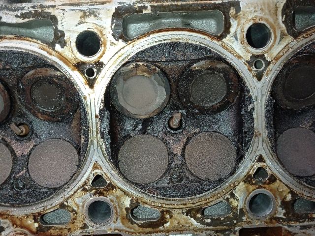 bontott RENAULT LAGUNA II Hengerfej