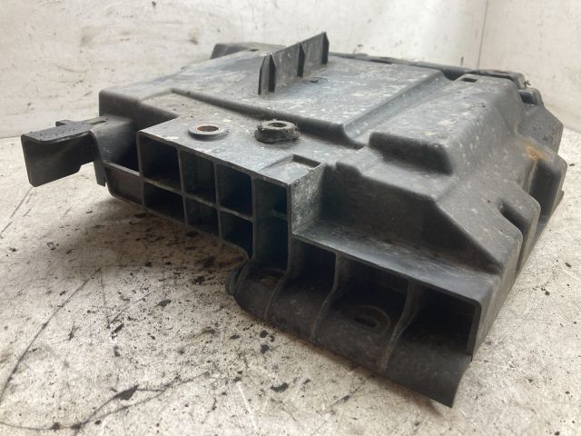 bontott RENAULT LAGUNA II Motorvezérlő Tartó