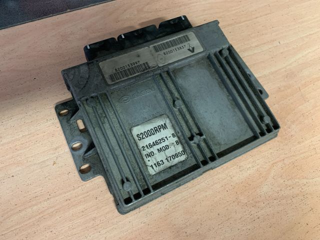 bontott RENAULT LAGUNA II Motorvezérlő