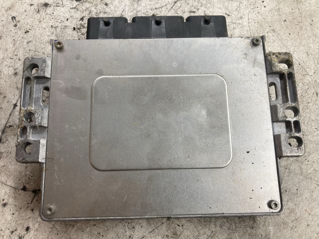 bontott RENAULT LAGUNA II Motorvezérlő