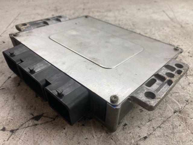 bontott RENAULT LAGUNA II Motorvezérlő