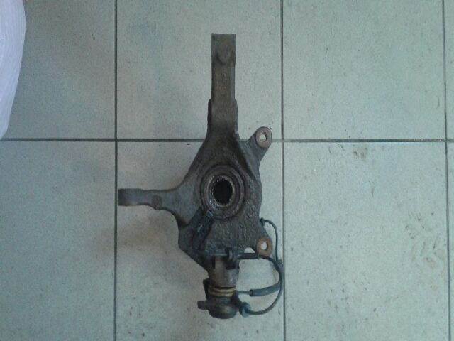 bontott RENAULT LAGUNA II Bal első Csonkállvány Kerékaggyal