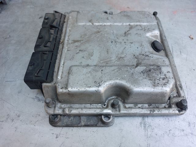 bontott RENAULT LAGUNA II Motorvezérlő