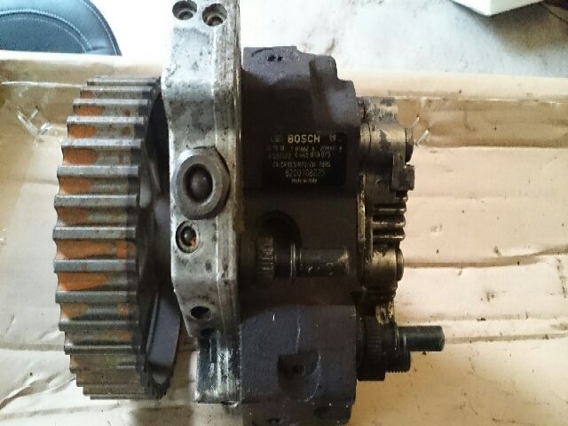 bontott RENAULT LAGUNA II Nagynyomású Szivattyú