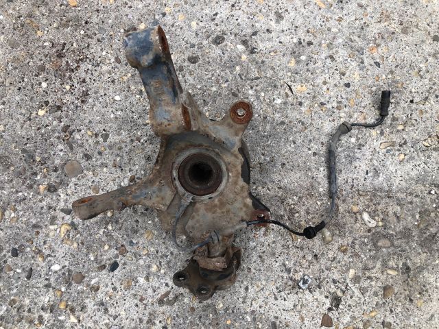 bontott RENAULT LAGUNA II Bal első Csonkállvány Kerékaggyal