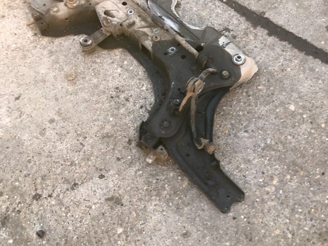 bontott RENAULT LAGUNA II Első Bölcső