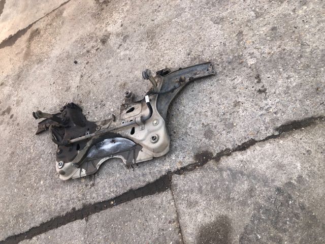 bontott RENAULT LAGUNA II Első Bölcső