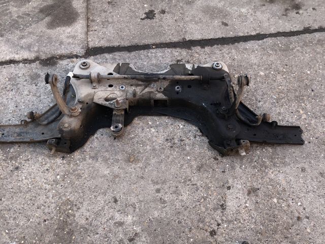 bontott RENAULT LAGUNA II Első Bölcső