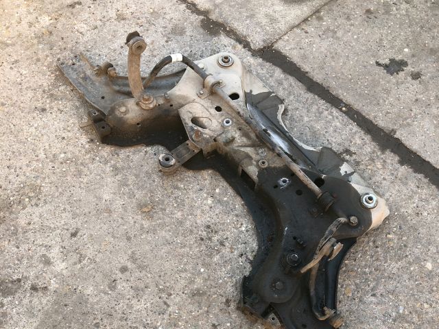 bontott RENAULT LAGUNA II Első Bölcső