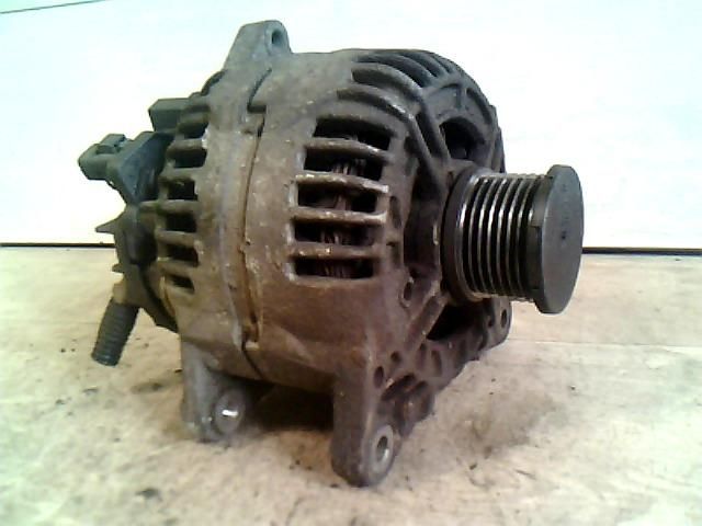 bontott RENAULT LAGUNA II Generátor