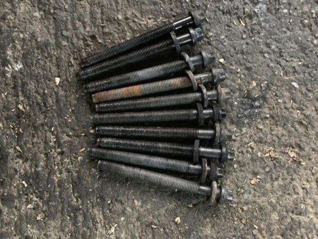 bontott RENAULT LAGUNA II Hengerfej Csavar