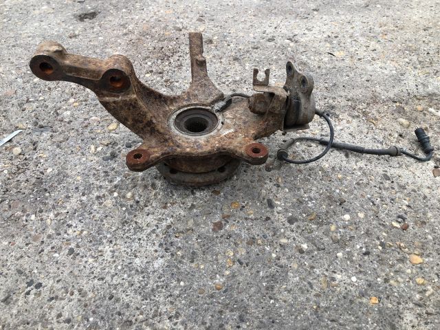 bontott RENAULT LAGUNA II Jobb első Csonkállvány Kerékaggyal