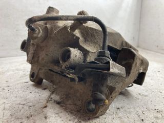 bontott RENAULT LAGUNA II Jobb első Féknyereg Munkahengerrel