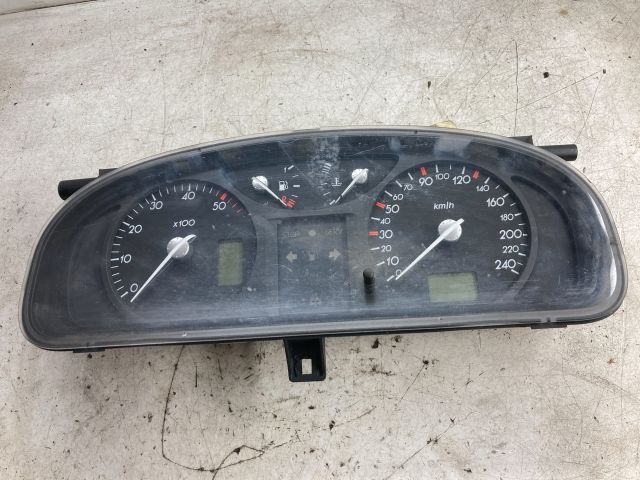 bontott RENAULT LAGUNA II Kilométeróra