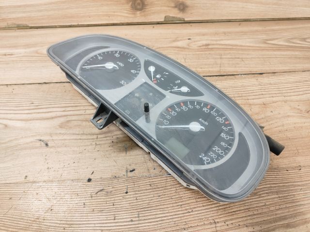 bontott RENAULT LAGUNA II Kilométeróra