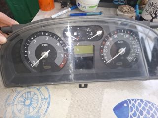 bontott RENAULT LAGUNA II Kilométeróra