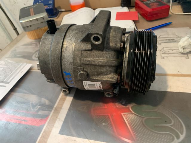 bontott RENAULT LAGUNA II Klímakompresszor