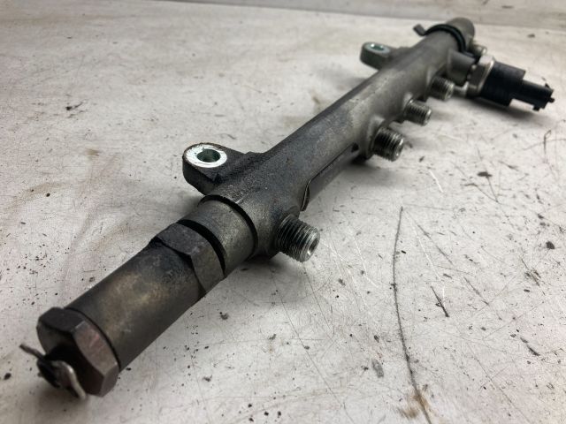 bontott RENAULT LAGUNA II Közösnyomócső