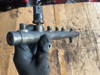 bontott RENAULT LAGUNA II Közösnyomócső