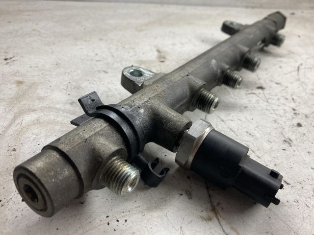 bontott RENAULT LAGUNA II Közösnyomócső