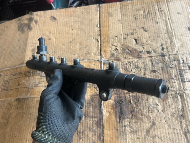 bontott RENAULT LAGUNA II Közösnyomócső