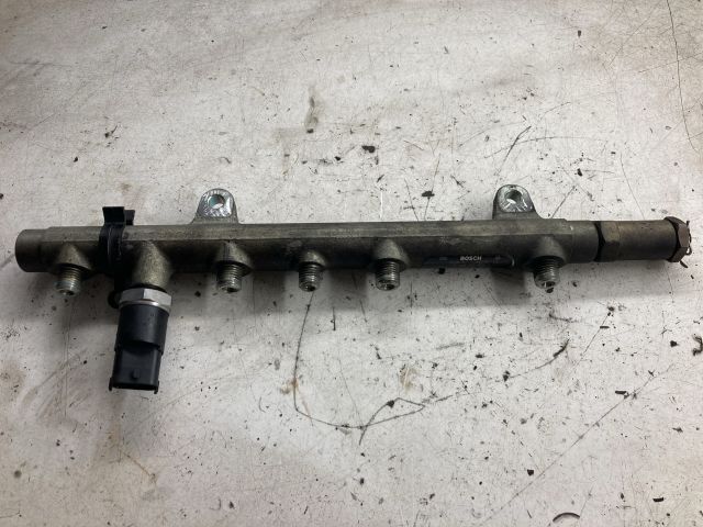 bontott RENAULT LAGUNA II Közösnyomócső