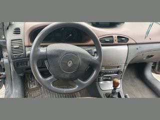 bontott RENAULT LAGUNA II Motor (Fűzött blokk hengerfejjel)